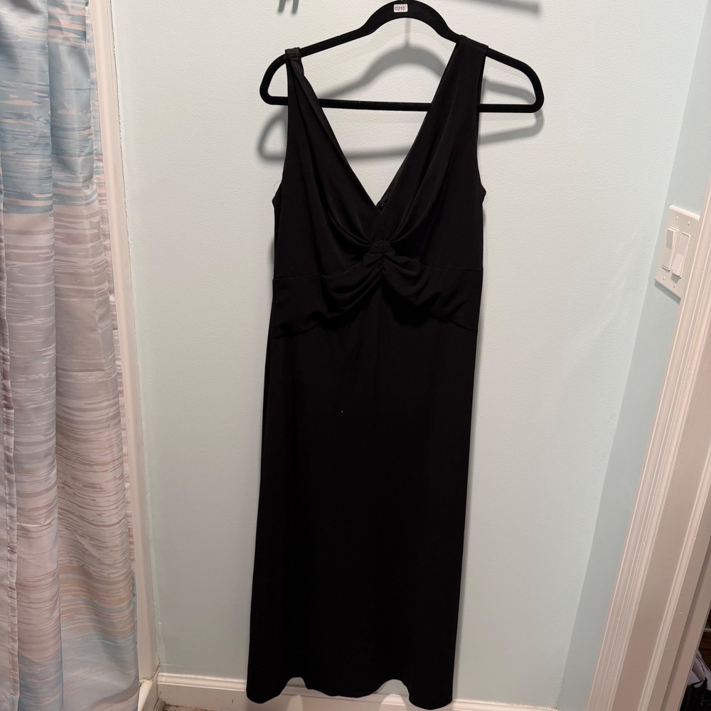 betsy and adam Sleeveless V-Neck Maxi Dress Black Size 12 Elegant Formal